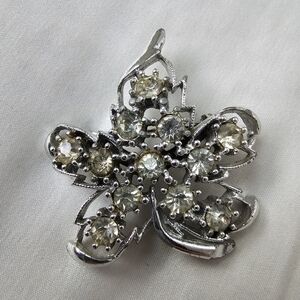Vintage Leaf Silver and Large Diamond Like Crystal Brooch